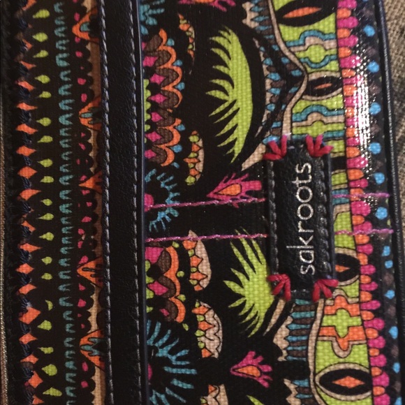 Sak Roots zipper wristlet - Picture 3 of 8